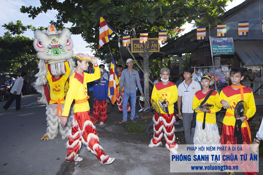 to-chuc-phong-sanh-tai-chua-tu-an-tien-giang-chua-quan-the-am-duc-trong-lam-dong-15.jpg