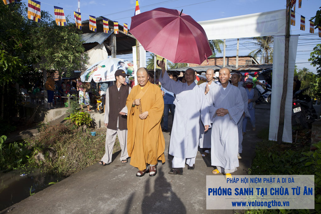 to-chuc-phong-sanh-tai-chua-tu-an-tien-giang-chua-quan-the-am-duc-trong-lam-dong-17.jpg