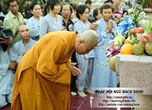via-quan-am-ngay-19-02-giap-ngo-tai-chua-dai-tong-lam-brvt-chua-quan-the-am-duc-trong-lam-dong-4.jpg
