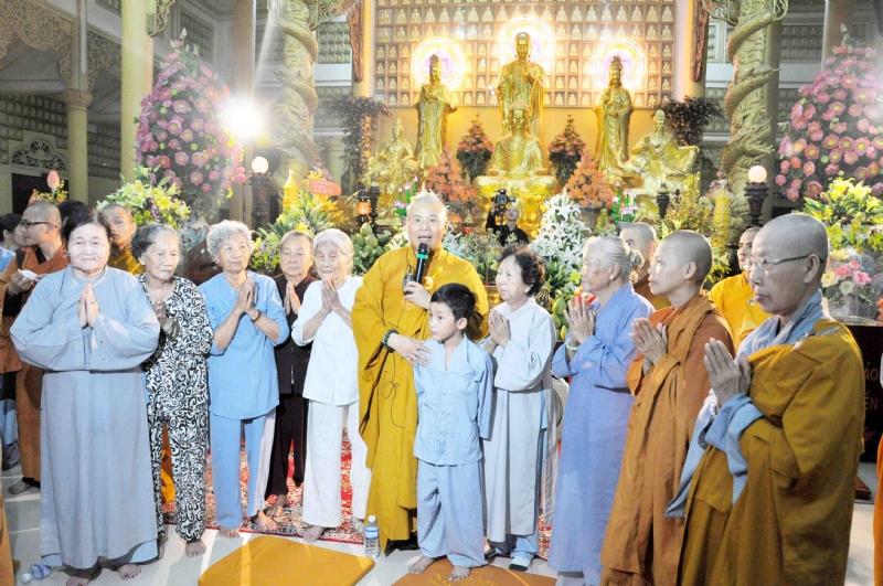 via-quan-am-ngay-19-02-nam-quy-ty-tai-chua-dai-tong-lam-brvt-chua-quan-the-am-duc-trong-lam-dong-16.jpg