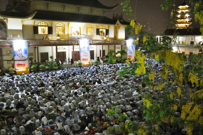 via-quan-am-ngay-19-02-nam-quy-ty-tai-chua-dai-tong-lam-brvt-chua-quan-the-am-duc-trong-lam-dong-30.jpg