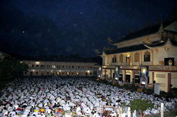 via-quan-am-ngay-19-06-2012-tai-chua-dai-tong-lam-brvt-chua-quan-the-am-duc-trong-lam-dong-13.jpg