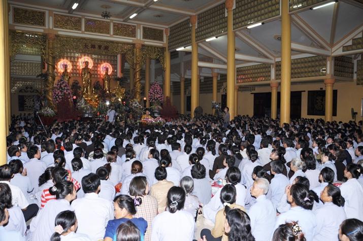 via-quan-am-ngay-19-06-2012-tai-chua-dai-tong-lam-brvt-chua-quan-the-am-duc-trong-lam-dong-15.jpg