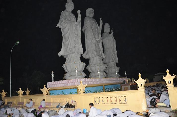 via-quan-am-ngay-19-06-2012-tai-chua-dai-tong-lam-brvt-chua-quan-the-am-duc-trong-lam-dong-20.jpg