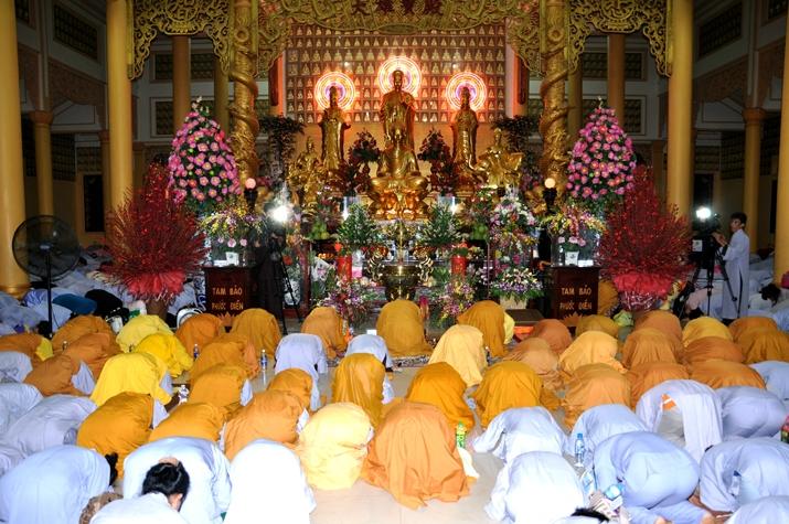 via-quan-am-ngay-19-06-2012-tai-chua-dai-tong-lam-brvt-chua-quan-the-am-duc-trong-lam-dong-28.jpg