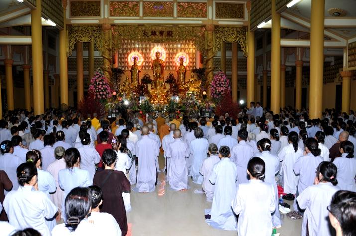 via-quan-am-ngay-19-06-2012-tai-chua-dai-tong-lam-brvt-chua-quan-the-am-duc-trong-lam-dong-29.jpg