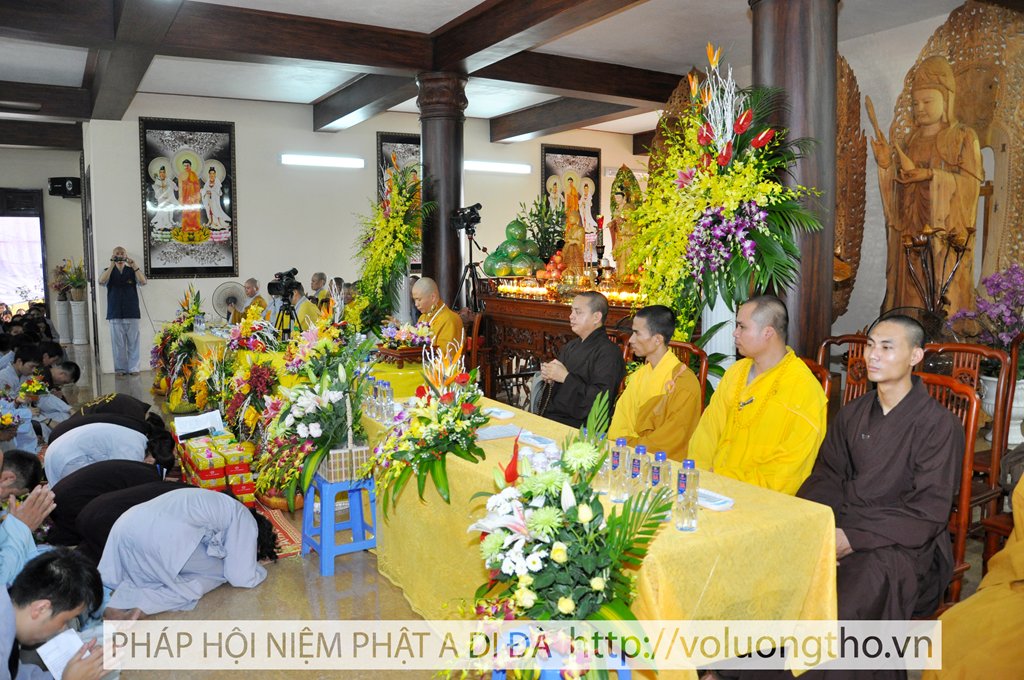 via-quan-am-ngay-19-06-2012-tai-chua-dai-tong-lam-brvt-chua-quan-the-am-duc-trong-lam-dong-43.jpg