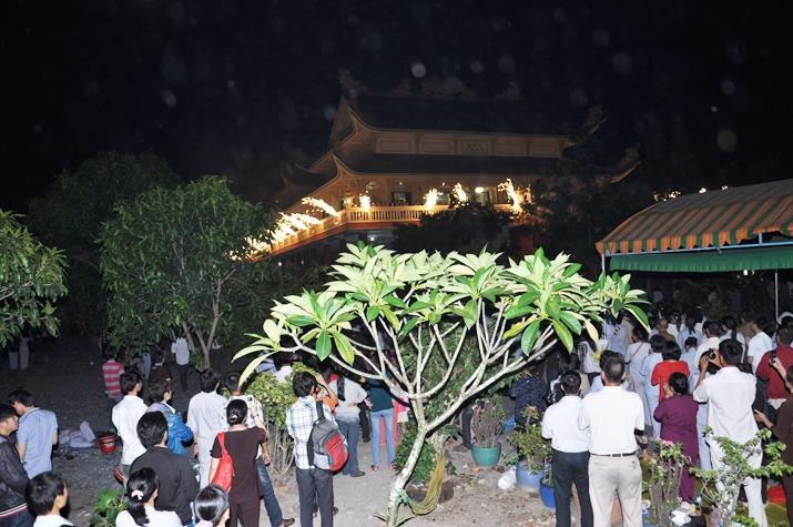 via-quan-am-ngay-19-06-2012-tai-chua-dai-tong-lam-brvt-chua-quan-the-am-duc-trong-lam-dong-45.jpg