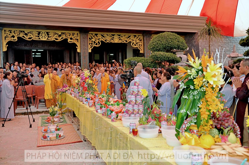 via-quan-am-ngay-19-06-2012-tai-chua-dai-tong-lam-brvt-chua-quan-the-am-duc-trong-lam-dong-54.jpg
