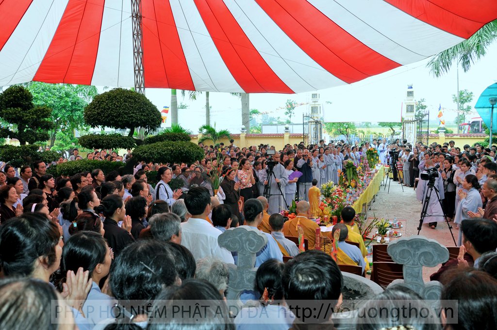 via-quan-am-ngay-19-06-2012-tai-chua-dai-tong-lam-brvt-chua-quan-the-am-duc-trong-lam-dong-56.jpg