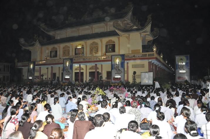 via-quan-am-ngay-19-06-2012-tai-chua-dai-tong-lam-brvt-chua-quan-the-am-duc-trong-lam-dong-63.jpg