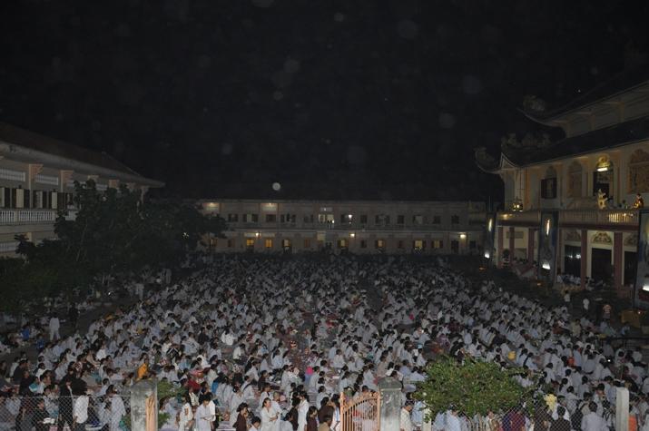 via-quan-am-ngay-19-06-2012-tai-chua-dai-tong-lam-brvt-chua-quan-the-am-duc-trong-lam-dong-7.jpg
