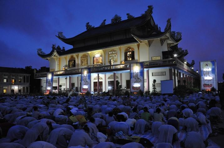 via-quan-am-ngay-19-06-2012-tai-chua-dai-tong-lam-brvt-chua-quan-the-am-duc-trong-lam-dong-9.jpg