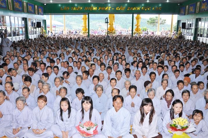 vu-lan-bao-hieu-2012-chua-quan-the-am-duc-trong-lam-dong-6.jpg
